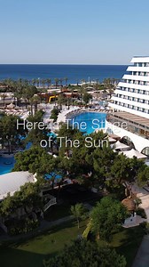 You are Invited to the Stage of the Sun Azure seas, silky beaches, accommodation options with various features appealing to distinguished preferences, a rich gastronomic world of classics and unique flavours, creative and entertaining adventures for children, sports, shows, entertainment… And the bright shining sun. | Titanic Deluxe Lara