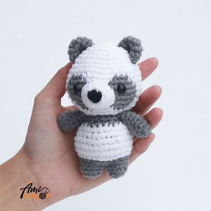 What a pretty amigurumi Panda! - Ami Saigon
