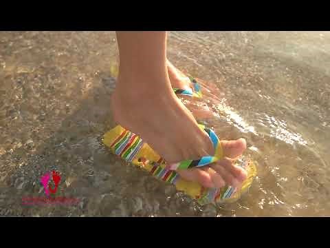 Flip Flops and Pretty Feet