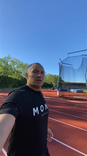 We did it! Day 365 running at least 5km. Today was the longest I’ve ever run. I wanted to challenge myself so I decided last night that I’d run 36.5km. Making Time meant I needed to get it done early before travelling to Oamaru to support my son Zac and his touch team. 3.30am wake up, shower, breakfast, stretch, drive to start line, 4.31am running. Not gonna lie it wasn’t easy especially the last 6km but we stayed in it and got it done. Thanks everyone for all your support. Stay with me because 