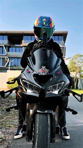 You know Me ! « MR NET តើ🤭បងៗ »🖤សង់សៃតែមើលអត់ស្គាល់ទេមើលទៅ😅 ចូលចិត្តអត់វិដេអូចឹងៗបងៗ សុំមតិម្នាក់1មើល👌🏻