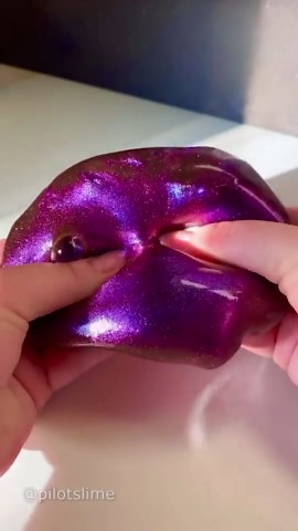 Watch This Irresistibly Satisfying Melty Slime Transform Before Your Eyes!