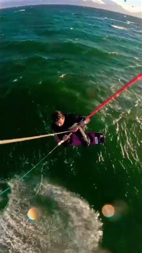 Epic sends on Cape Town! #courtintheact #extremesport #freeride #kiteboarding #travel