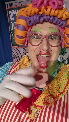 🍏Dame Dolly is on her way to teach Maidstone a lesson! 📚 Watch out as she pops up to take over our social media this weekend 🫣 And due to popular demand more tickets just released! So give yourself an end of term treat, especially with Dame Dolly’s limited panto thank you £12.50 rate! As the end of term approaches be sure to join us! Because when school’s out, Dame Dolly is ready to share everything she’s “learnt”—which, let’s be honest, probably isn’t on the national curriculum! Expect singi