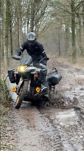 That one friend who treats every puddle like a playground. 👀 ‪@Remy_gsa_rally‬