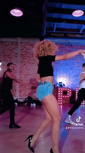 PARIS 🥹🇫🇷👋🏾 My LAST CLASS this Wednesday 2:30–4PM at @lax_studio… and yes, it’s a going away PARTY!!🎉 No pre-reg. €25 cash. Just vibes, sweat, and one more moment together! Thank you for welcoming me, pushing me, and dancing with your whole hearts. This city brought me back to life as a student and as an artist. I’ll def be back! See you Wednesday. 💋✨🍯 Choreographer: @thejasonwilliamsexperience Dancers: @honeybits @jhudmoves @thejasonwilliamsexperience Song: @beyonce | Jason Williams