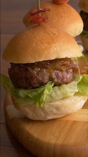MINI BACON BURGERS