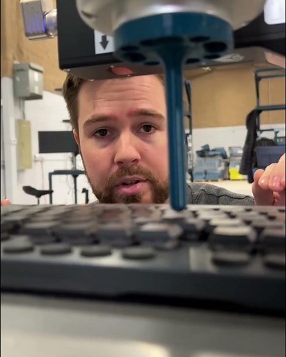 16,000 Presses per Key — What Does a Top Tech Reviewer Use to Test Keyboards? 🤔