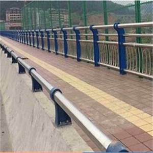 [Hot Item] Road Traffic Security Balustrade Factory Manufacture Steel Slat Aluminum Traffic Railing/Security Fence/Security Traffic Railing