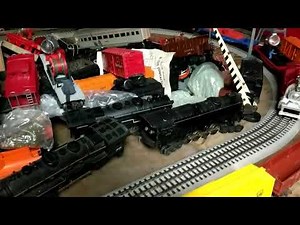 Lionel DC powered 8700 0-4-0 Rock Island tank loco in action