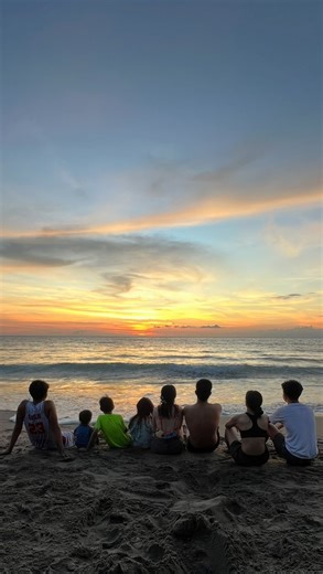Ashanti on Instagram: "beach day with the fam🏖️🌅 #sunset #family #philippines #beach #familytime"