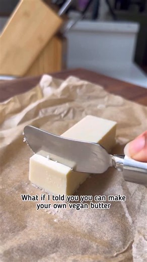 How to Make Vegan Butter (7 Ingredients) Comment “RECIPE” to get this easy vegan recipe sent your way! 🧈 You can also search “Vegan Butter Jessica in the Kitchen” on Google or YouTube, or head to this link: https://jessicainthekitchen.com/vegan-butter-recipe-nut-free-version-too/ Learn how to make vegan butter at home with this quick and easy recipe! This homemade vegan butter is smooth, creamy, and perfect for baking, spreading, or cooking. Made with simple ingredients, this dairy-free and spr