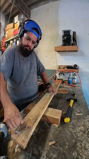 Una pistola neumatica saca clavos, no está de más en tu herramienta para trabajar con palets 👌