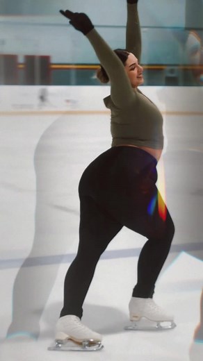 For the thrill of it all🤍 • • • #iceskating #figureskating #figureskater#edea #adultsskatetoo #adultskater
