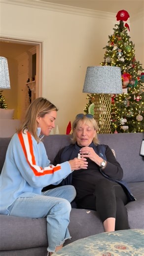 Kit Hoover on Instagram: "Bug knows things! @getsunnywithin"