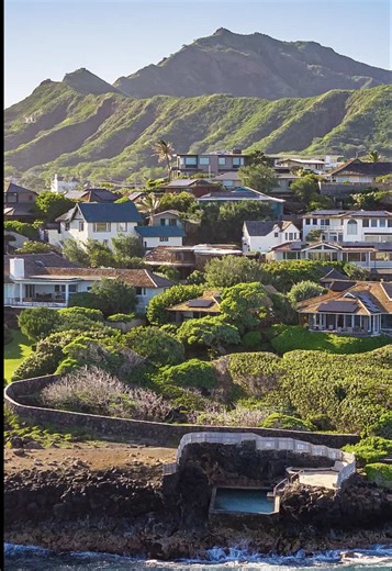 Did someone say exclusive 👀?! A rare chance to own an iconic property in the prestigious enclave of Black Point. Set along one of Honolulu’s most coveted coastlines, this residence captures sweeping ocean views, remarkable privacy, and an irreplaceable location. The existing home offers a true developer’s opportunity—ready to be reimagined, rebuilt, or restored into a world-class coastal estate. Opportunities like 4134 Black Point rarely come to market, making this a once-in-a-generation offeri