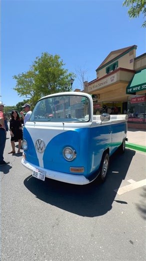 ✌️🚌 Classic Volkswagen Bus — the ultimate symbol of freedom and adventure.