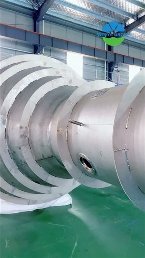 pretreatment → membrane concentration → MVR evaporation → crystallization → solids separation.