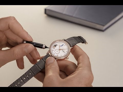 The Wrist Guide - How to set your moon phase
