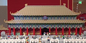 This artist recreates iconic Chinese architecture with Legos