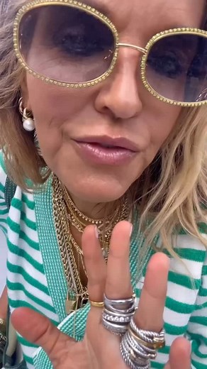 26K views · 311 reactions | Code red on this look for less Goyard.. it’s just too freaking good  | shop.with.caroline | Facebook