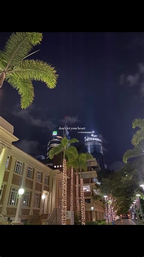 Ngl im still tripping how amazing this uni looked #qut #brisbane #gardenspoint #fyp