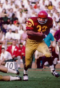 Remembering O.J. Simpson at USC and his breakout vs. Darrell Royal and Texas football