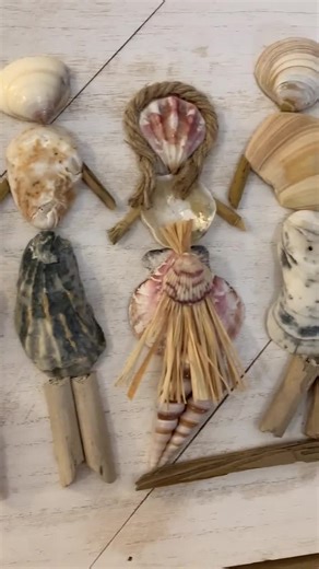 Seashell People Family / Coastal Wall Art / Beach House Decor Gifts - Etsy