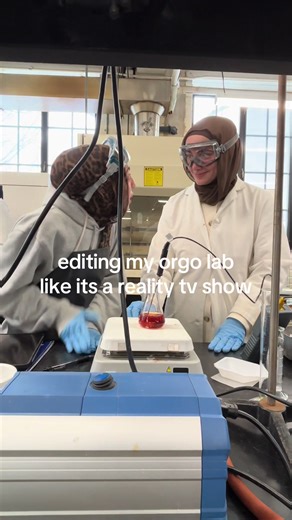 We’re in alkynes of trouble 🧪⚛️ #orgo #organicchemistry #detroitmercy #orgolab #lab