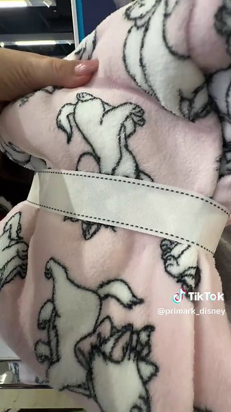 HELLO KITTY pyjamas set ,slippers for women&kids @𝗣𝗥𝗜𝗠𝗔𝗥𝗞_𝗗𝗜𝗦𝗡𝗘𝗬 @𝗣𝗥𝗜𝗠𝗔𝗥𝗞_𝗗𝗜𝗦𝗡𝗘𝗬 @𝗣𝗥𝗜𝗠𝗔𝗥𝗞_𝗗𝗜𝗦𝗡𝗘𝗬 #hellokitty #slippers #forwomen #pyjama #forkids