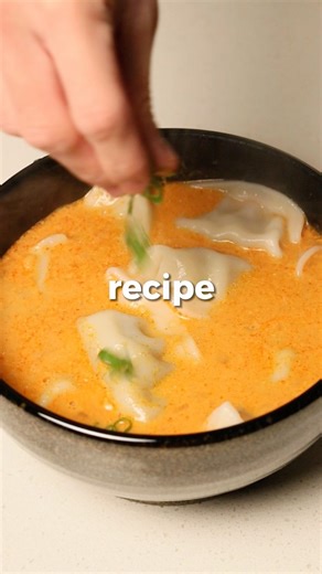 Thai Red Curry Wonton Soup 🍜