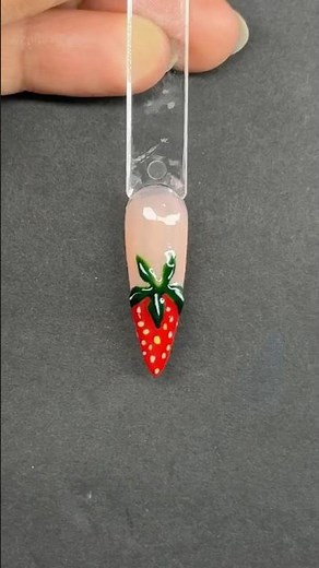 Cute strawberry nails🍓 Easy DIY nail art for beginners #beginnerfriendly #strawberrynails #diynails