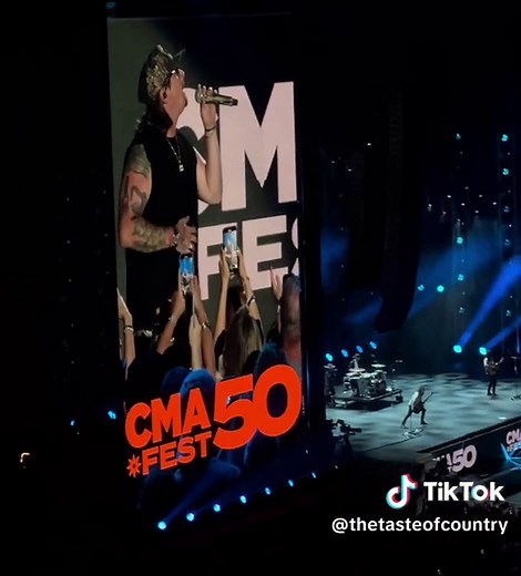 Lainey Wilson and Hardy Performing 'Wait in the Truck' at CMA Fest