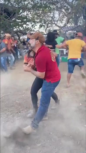 1.7M views · 19K reactions | Olha o saruê chama na pegada do Rodrigo Silva #minasgeraisoficial #minasgeraisbrasil #minas #bahia #ceara #piaui #aracaju #sergipe #maranhao #nordeste #goiania #goias #tocantins #saopaulo #riodejaneiro #riograndedosul #riograndedonorte #colombia #argentina #Africa #angola #italia #interior #reelschallenge #reelsviralシ #reelsfacebook #reelsfacebook #reelsfbシ | Rodrigo Silva | Facebook