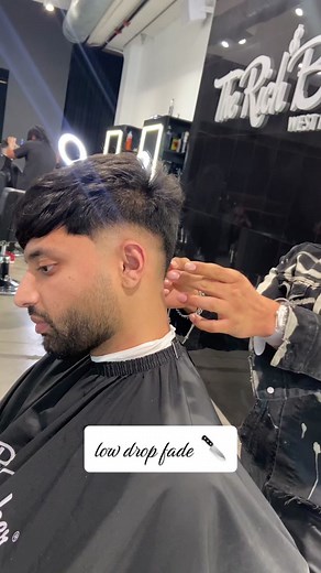 Mastering Cortes Hombre Cabello Crespo: Low Drop Fade Techniques