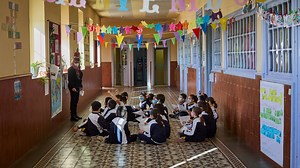 El colegio de Madrid que enseña desde el juego y la emoción en clase