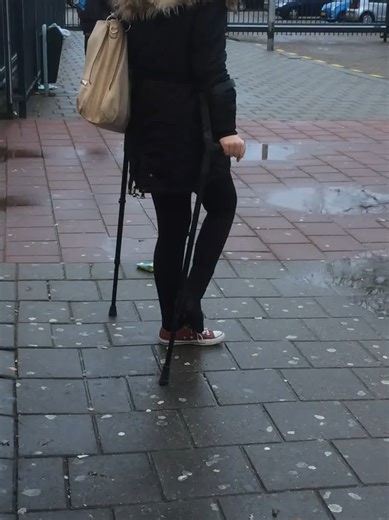 #gipsfuß #cast #crutches #krücken #platre #gips #gesso