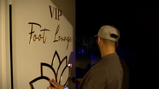 Kick back and let us work out magic! Your feet deserve a break—come find your sole-mate at Coco Thai Massage! 💆🏼‍♀️ 🦶🏽 #thai #cocothaimassage #wellness #massage #solemate