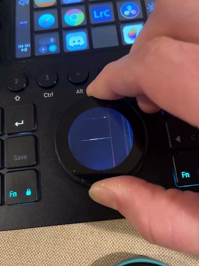 Loupedeck CT - Display on wheel not working correctly. How to fix?
