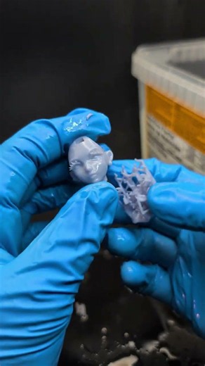Starting a brand new painting series! First step: removing the supports from Nami after 3D printing
