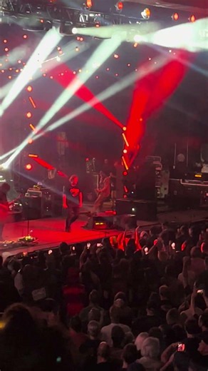 Primus - “NIB” (Black Sabbath Cover) live at the Greek Theater in LA