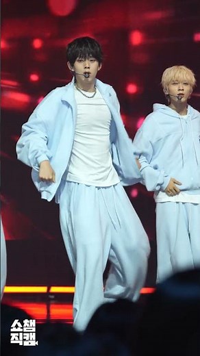 [Show Champion Fancam 4K] RUN TO YOU's Epic Ending Fairy! 🌈