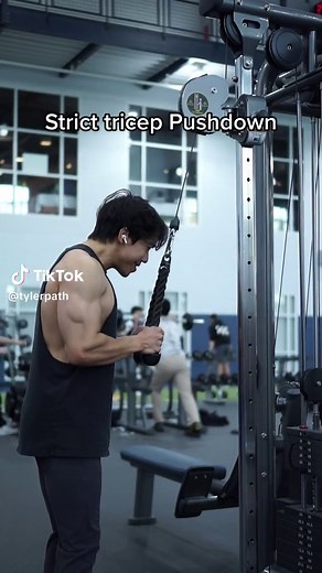 In most scenarios, limiting shoulder movement in a tricep pushdown is ideal since the triceps main function is only to extend the elbow. However, some of y’all have seen that vid of cbum intentionally letting his shoulders go into flexion as a way to stretch the long head of the tricep (since it crosses the shoulder joint as well). Here’s my two cents, for most beginners I recommend still doing the strict tricep pushdown with no shoulder movement, this is because you won’t likely have the mind m