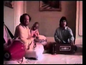 George Harrison sings Hare Krishna @the Bhaktivedanta Manor