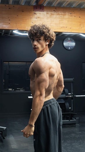 3 sets of Baki episodes to failure ✊🏽 YoungLA Restock Today code allansr (-15%)