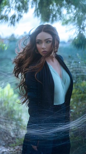 My closet cosplay for #TheWheelOfTime’s special screening at the Culver City Theater… photos at the end! The first 3 videos are streaming now on @Prime Video 🌀 ##previouslycontracted#primevideocreator