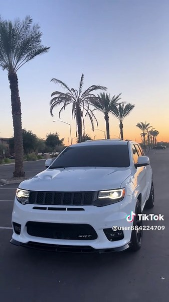 Exploring the Jeep SRT: Features and Performance Insights