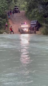 Not your average water crossing 🌊 Anyone else brave enough to try this one? 📸 @julissadiaz_17 | UTV Source