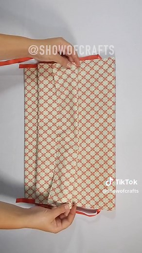 Useful idea with fabric - Creative Sewing - Learn how to make a beautiful chair cover #DIYCrafts #CreativeSewing #CraftyIdeas #HandmadeDecor #CraftingInspiration