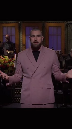 Travis Kelce hosting SNL 🤩🌉 #fyp #foryou #traviskelce #kelce #traviskelce87 #traviskelceedit #nfl #nflfootball #kanascitychiefs #kansascity #chiefskingdom #jasonkelce #snl #saturdaynightlive #nbc #snlsketch #saturdaynight #traviskelcesnl #justinbieber #bieber #privatelanding #dontoliver